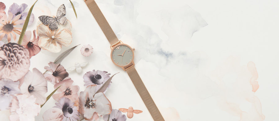 Uhr Queen Bee Grey Date Dial Roségold Mesh von Olivia Burton