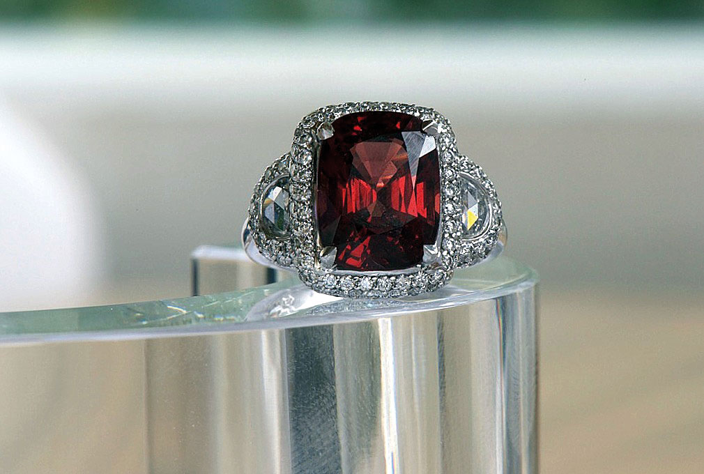 4-19_Stones_Cherchez-la-Femme_02-Michelot-spinelle