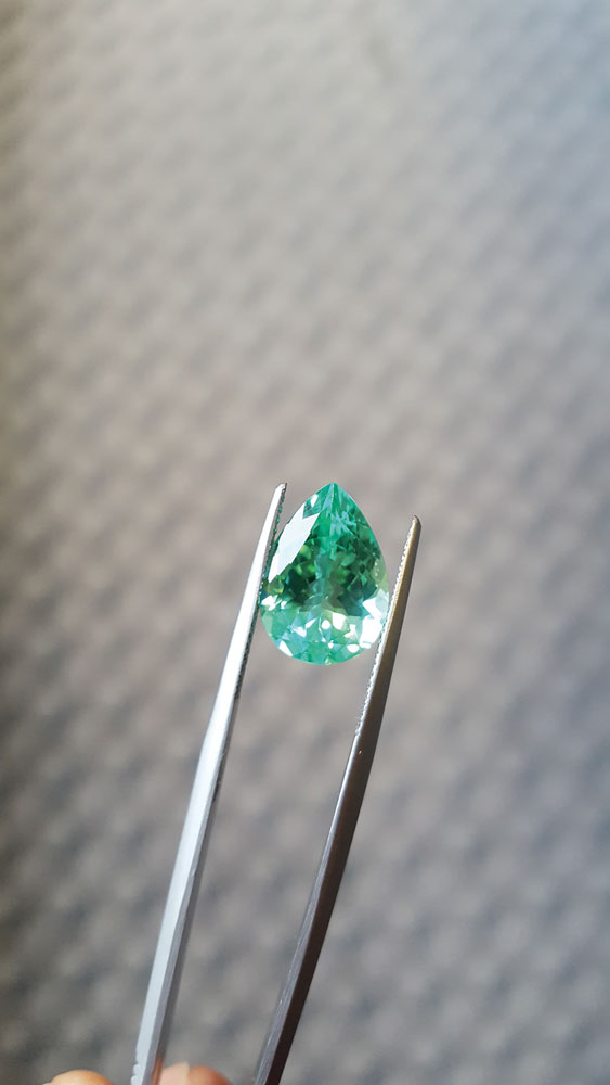 9-19_Stones-Abouchar_Paraiba-tourmaline-mozambique-20191107_114340