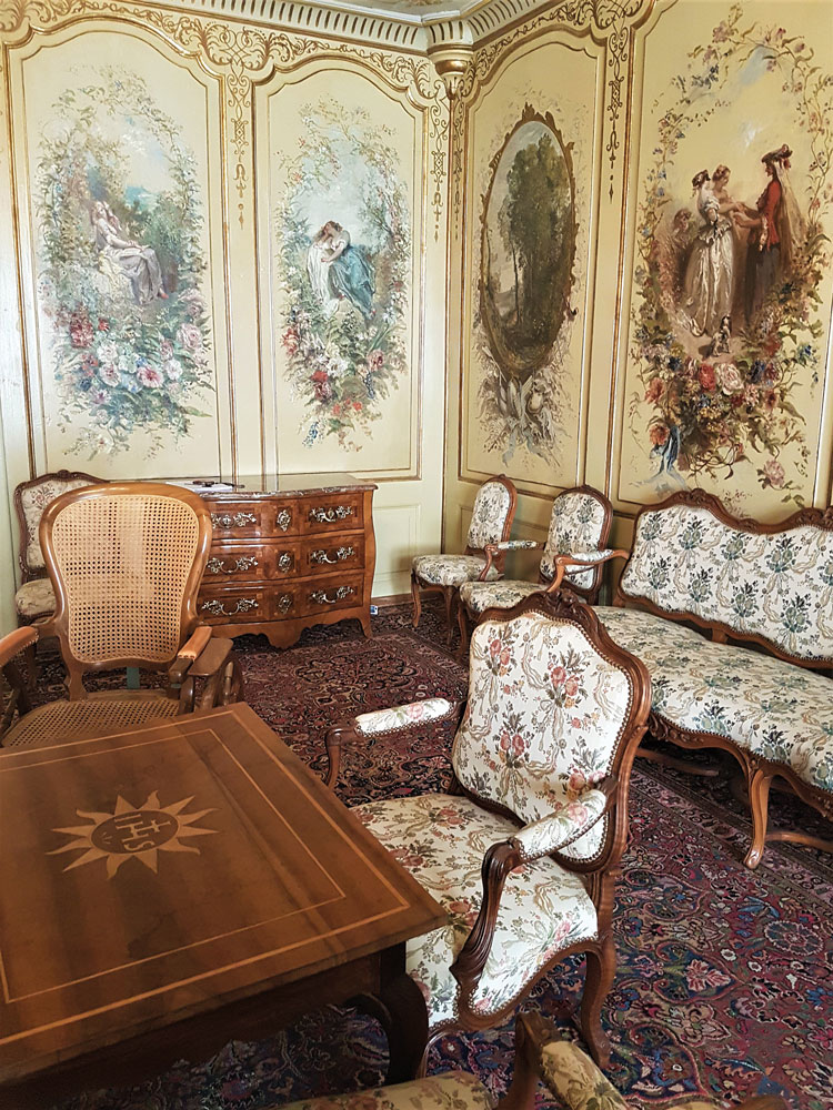 9-19_Stones_Cherchez-la-Femme_03-chateau-de-gruyeres