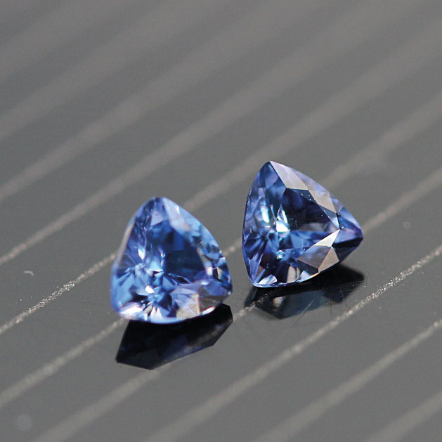 04-05-2021-Stones_cdv_02-Bénitoite-Californie-USA 04-05-2021-Stones_cdv_02-Bénitoite-Californie-USA