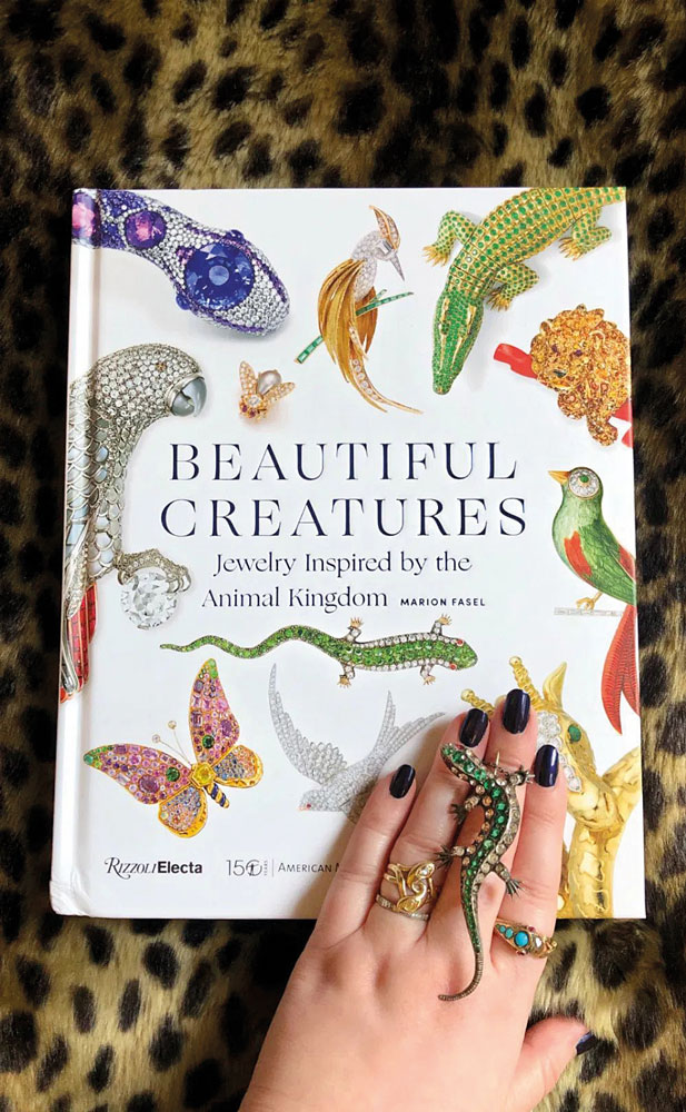 6-2021-Jewellery_Magnifiques-Creatures_06-Livre-et-bestioles