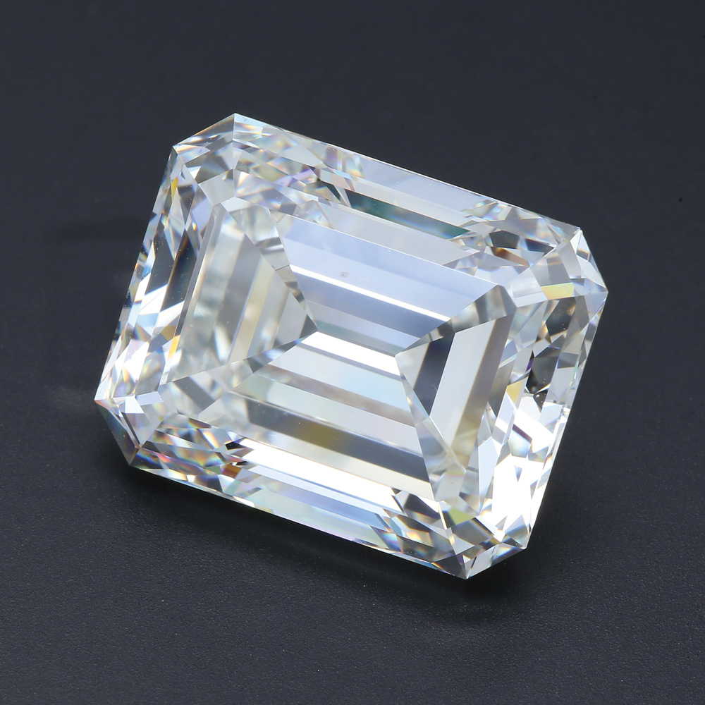 7-2021_Stones_GemGeneve_Eshed_Eshed-Diam---2-8ct-Emerald-cut-Diamond-I-VS2-GIA