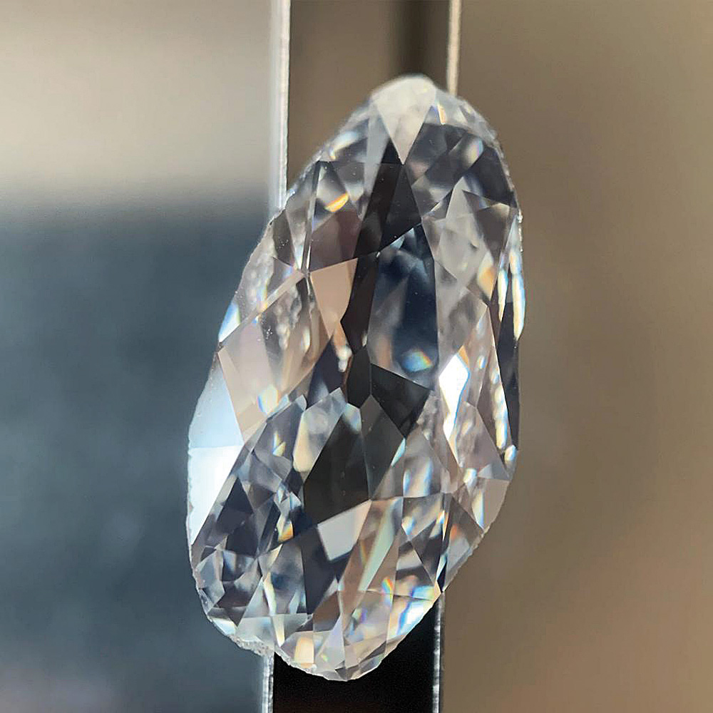 3-2022-Stones-Focus-GemGenève-Glittering-Gems 3-2022-Stones-Focus-GemGenève-Glittering-Gems