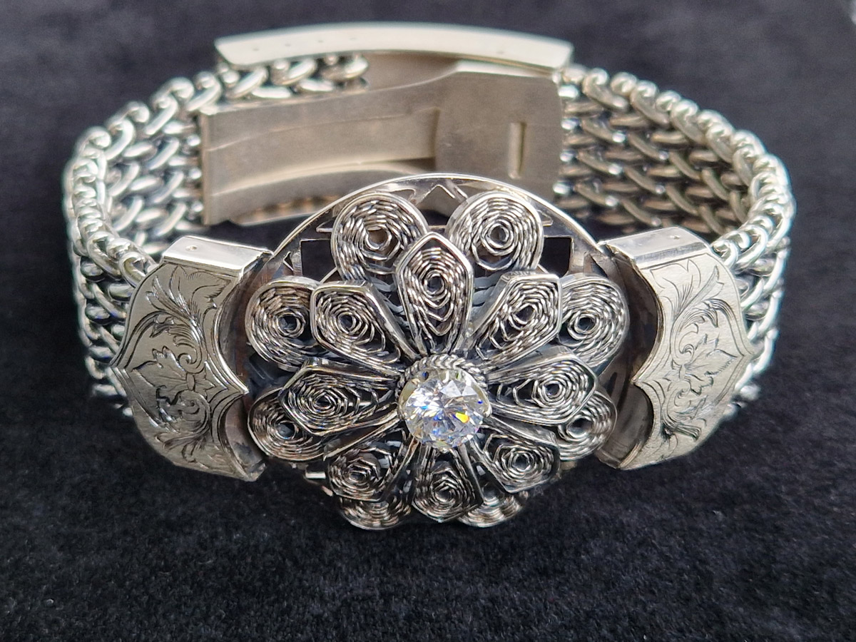 Jewellery_Thair-Al-Saigh-Armreif