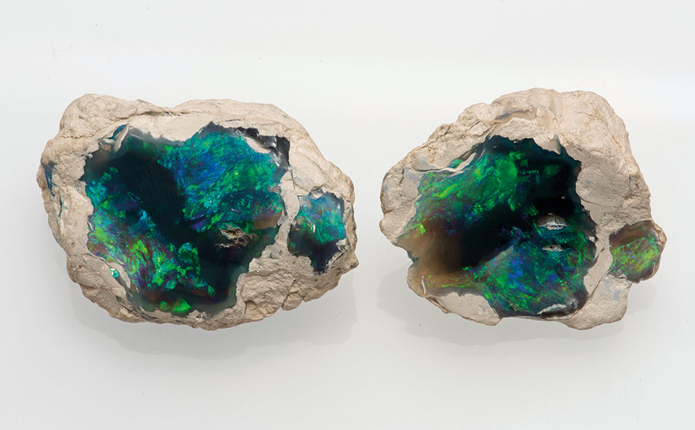 6-2023-Stones_SSEF-Opal_roher-Opal
