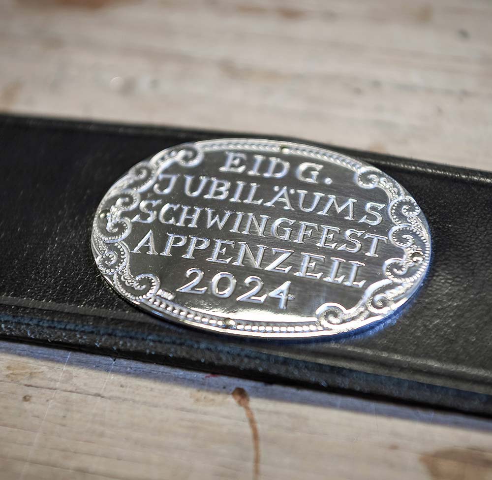 6-2024-Jewellery_Faessler_Gurt-Emblem
